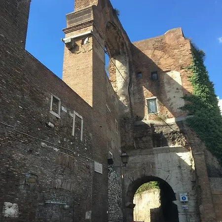 Delightful 100 Meters From The Colosseum Rome