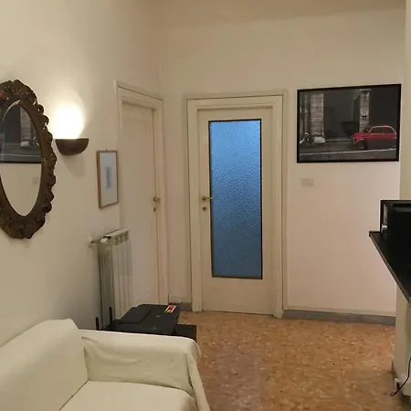 Delightful 100 Meters From The Colosseum