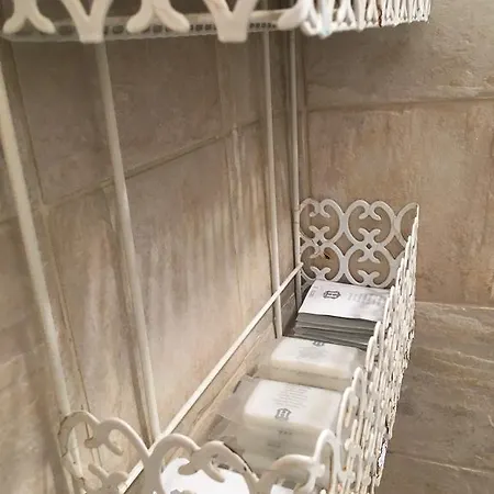 Appartement Delightful 100 Meters From The Colosseum Rome