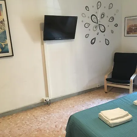 Apartment Delightful 100 Meters From The Colosseum Rome